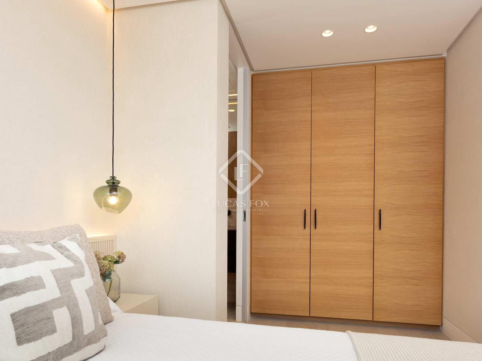 2 chambre Appartement à vendre à Estepona avec piscine garage - 2 490 000 € (Ref: 8086082)