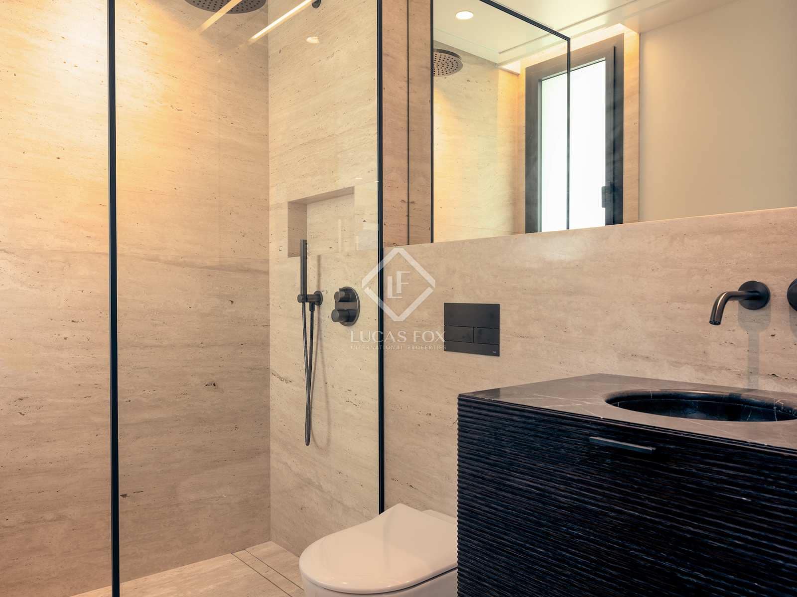 2 chambre Appartement à vendre à Estepona avec piscine garage - 2 490 000 € (Ref: 8086082)