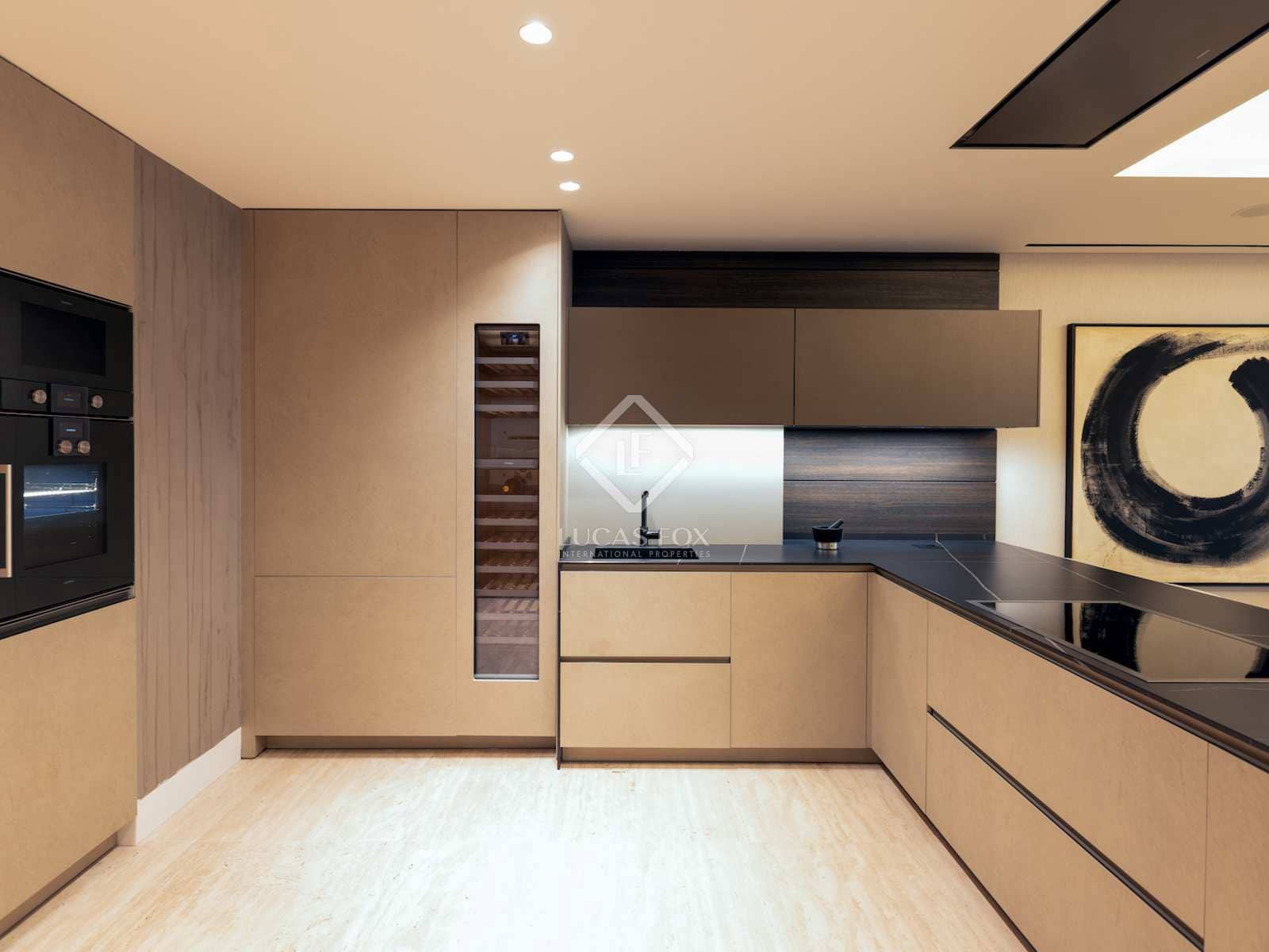 2 chambre Appartement à vendre à Estepona avec piscine garage - 2 490 000 € (Ref: 8086082)