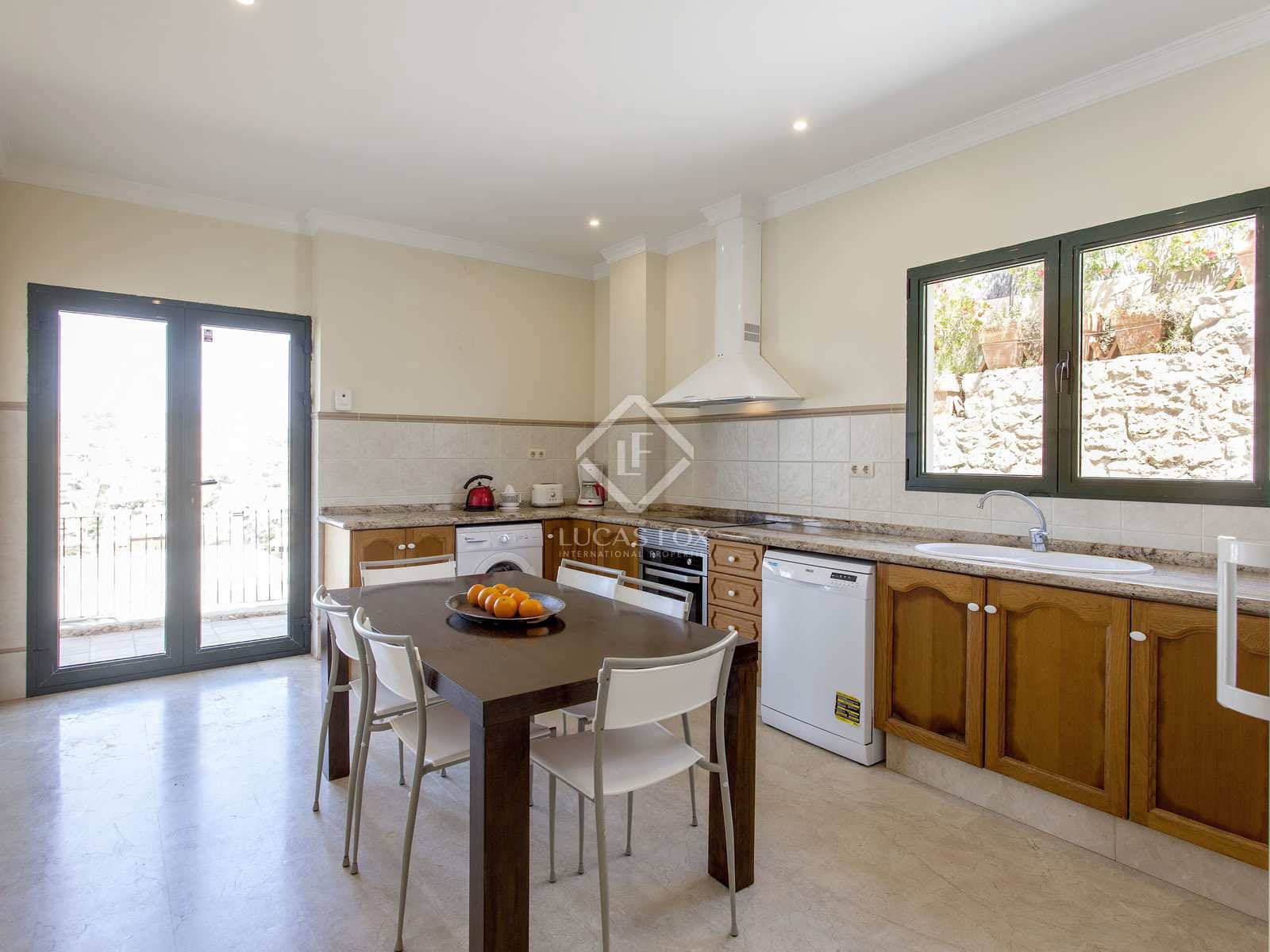 6 soverom Villa til salgs i Cullera med svømmebasseng garasje - € 1 850 000 (Ref: 8092500)