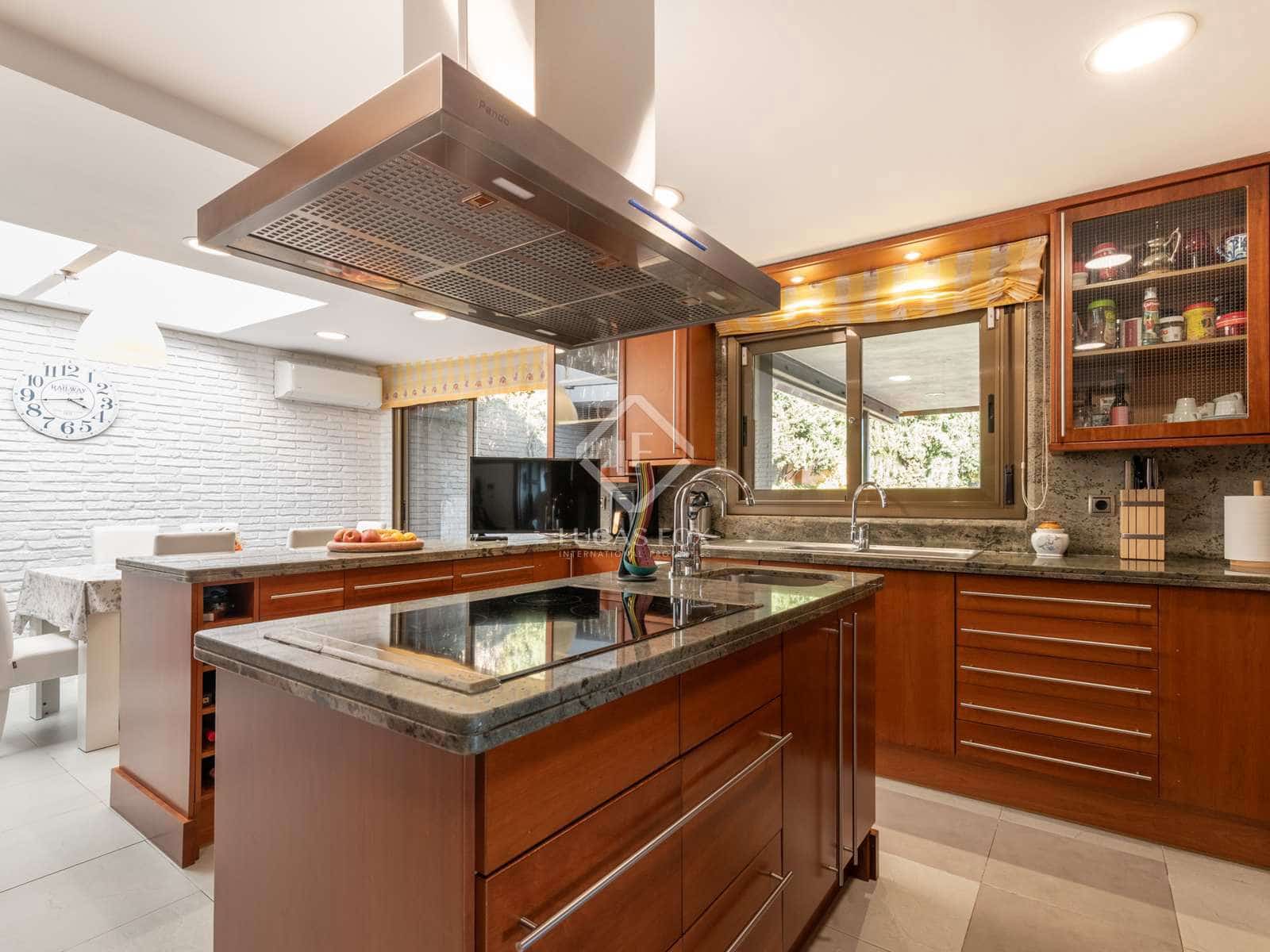 7 chambre Villa/Maison à vendre à Bellaterra avec piscine garage - 1 250 000 € (Ref: 8094021)