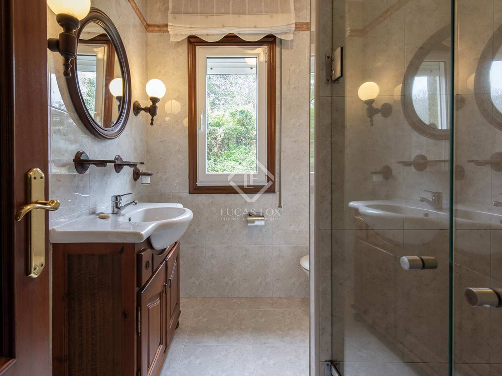 4 soveværelse Villa til salg i Tui med garage - € 415.000 (Ref: 8102075)