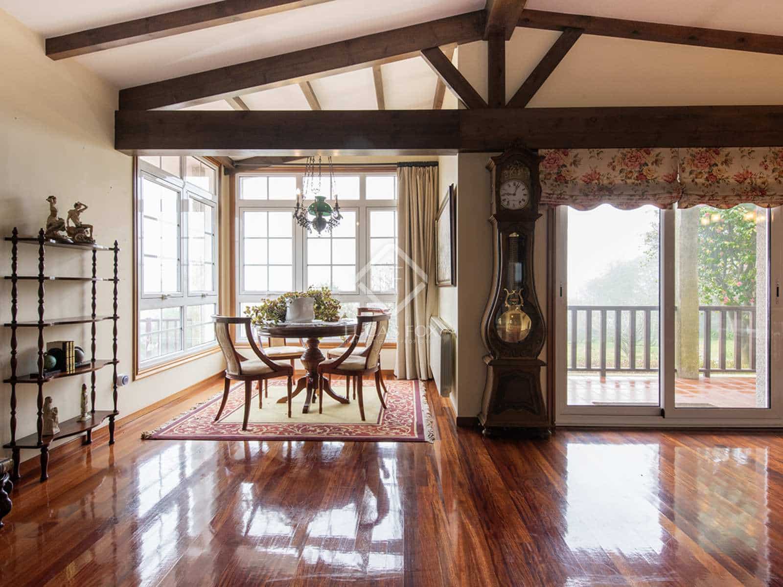 4 soveværelse Villa til salg i Tui med garage - € 415.000 (Ref: 8102075)