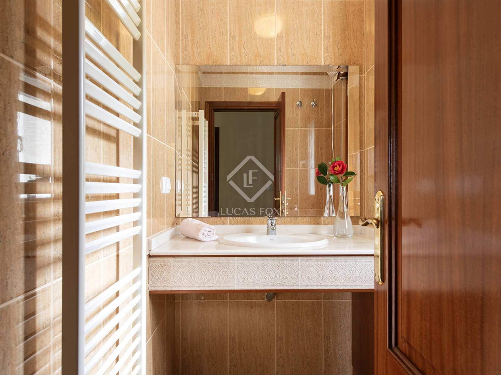 4 soveværelse Villa til salg i Tui med garage - € 415.000 (Ref: 8102075)