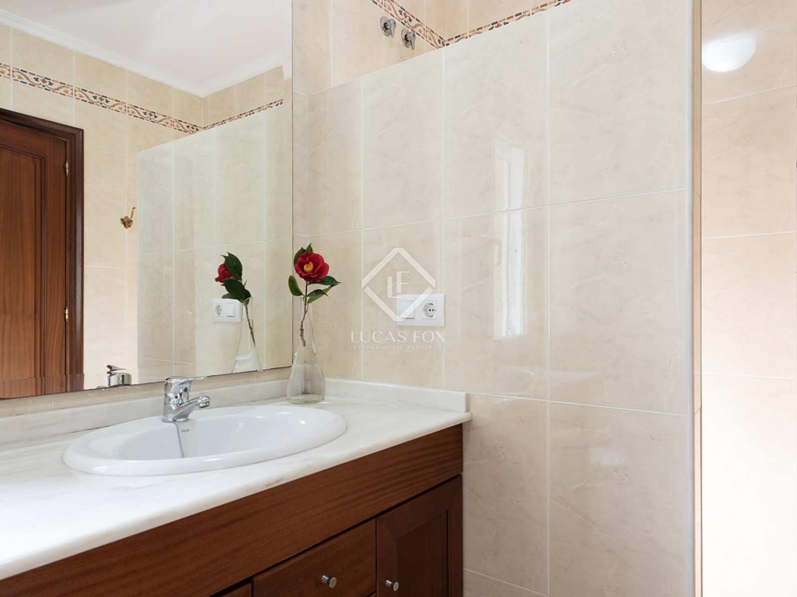 4 soveværelse Villa til salg i Tui med garage - € 415.000 (Ref: 8102075)