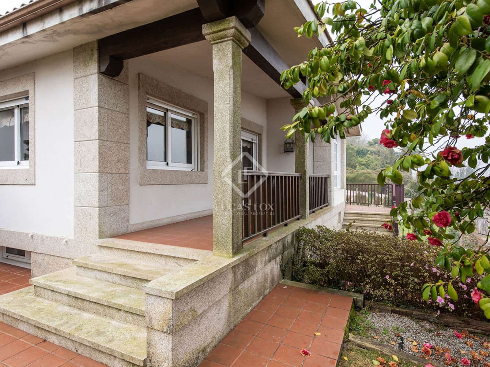 4 soveværelse Villa til salg i Tui med garage - € 415.000 (Ref: 8102075)