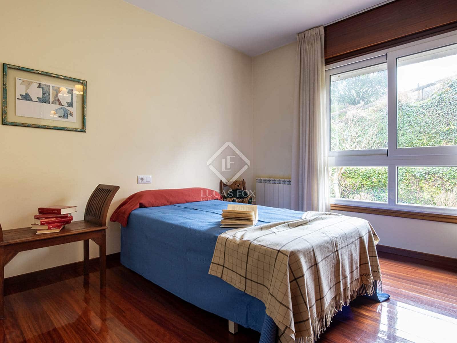 4 soveværelse Villa til salg i Tui med garage - € 415.000 (Ref: 8102075)