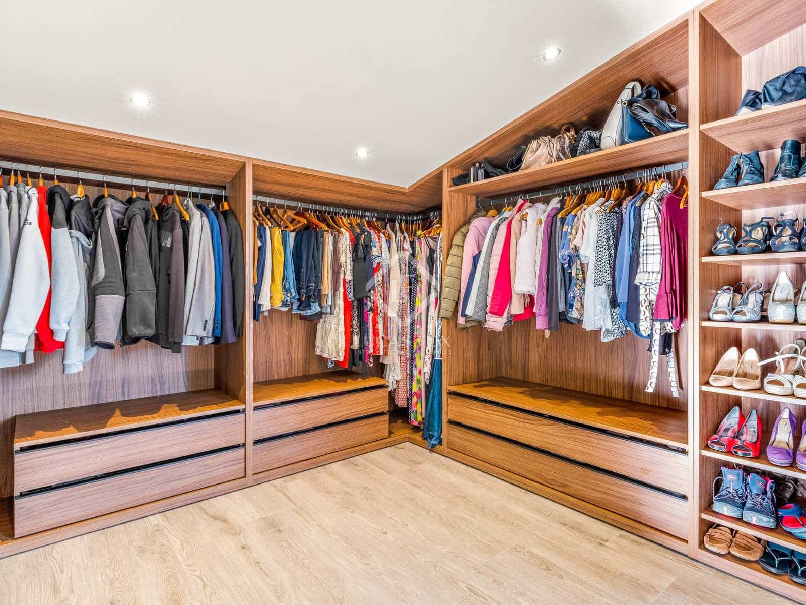 5 soveværelse Finca/Landehus til salg i Aspe med swimmingpool garage - € 1.500.000 (Ref: 8109551)