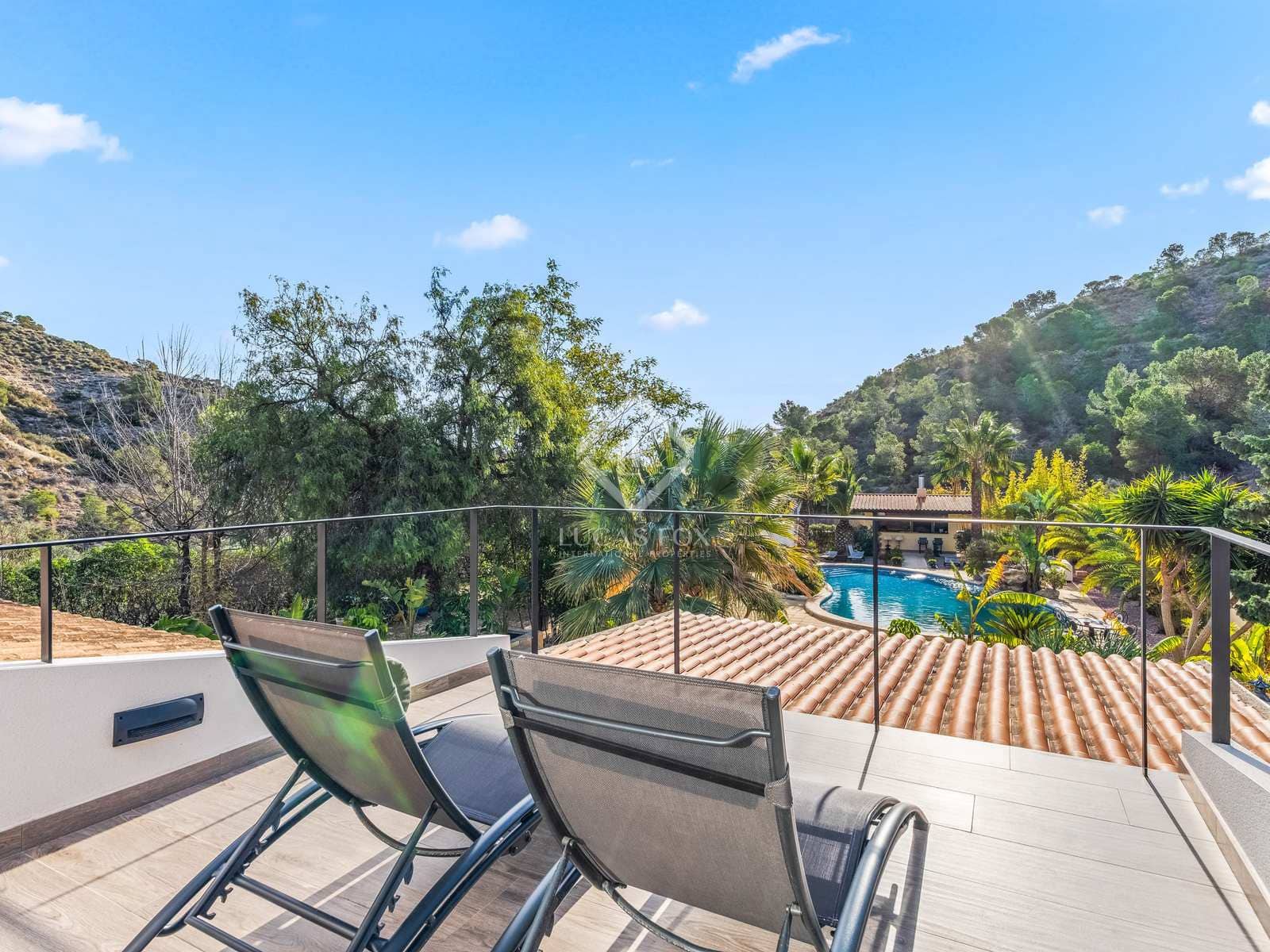 5 soveværelse Finca/Landehus til salg i Aspe med swimmingpool garage - € 1.500.000 (Ref: 8109551)