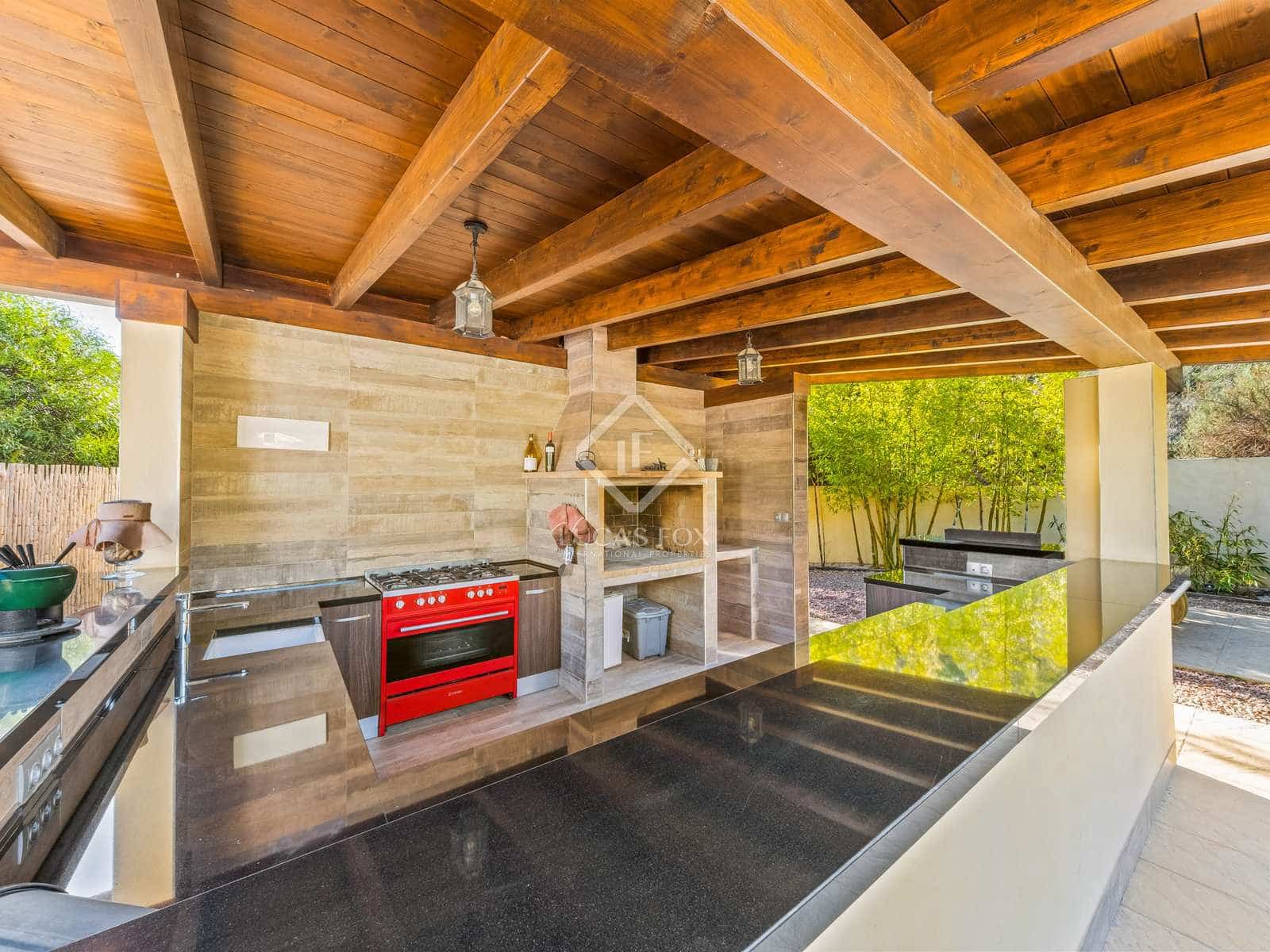 5 soveværelse Finca/Landehus til salg i Aspe med swimmingpool garage - € 1.500.000 (Ref: 8109551)