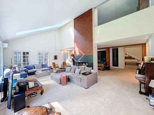 5 slaapkamer Villa te koop in Madrid stad met zwembad - € 1.545.000 (Ref: 8109561)