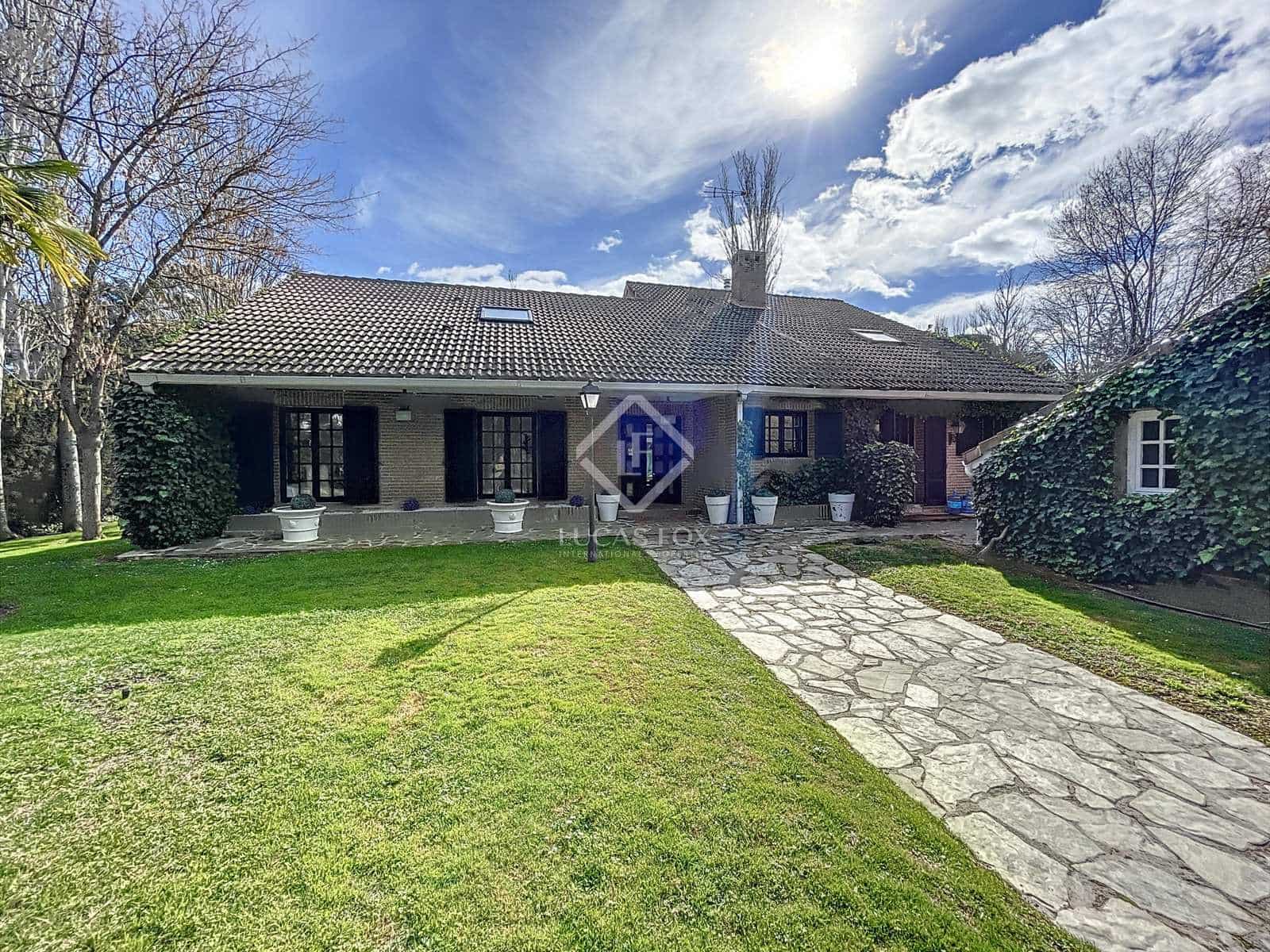 5 soverom Villa til salgs i Madrid by med svømmebasseng - € 1 545 000 (Ref: 8109561)