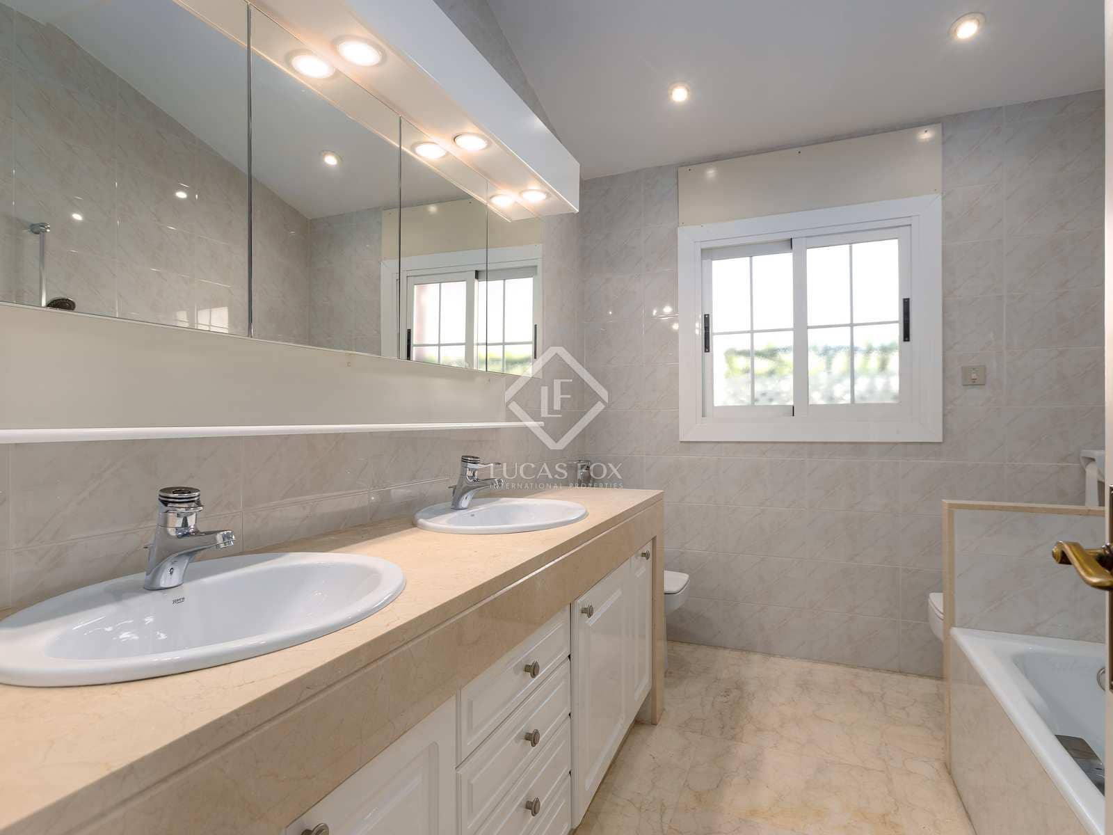 7 soveværelse Villa til salg i Vilassar de Dalt med swimmingpool garage - € 1.000.000 (Ref: 8109562)