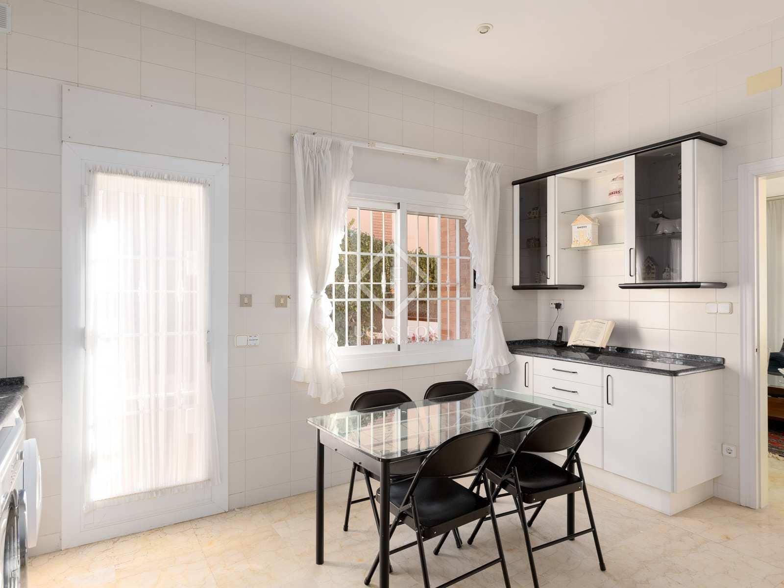 7 soveværelse Villa til salg i Vilassar de Dalt med swimmingpool garage - € 1.000.000 (Ref: 8109562)