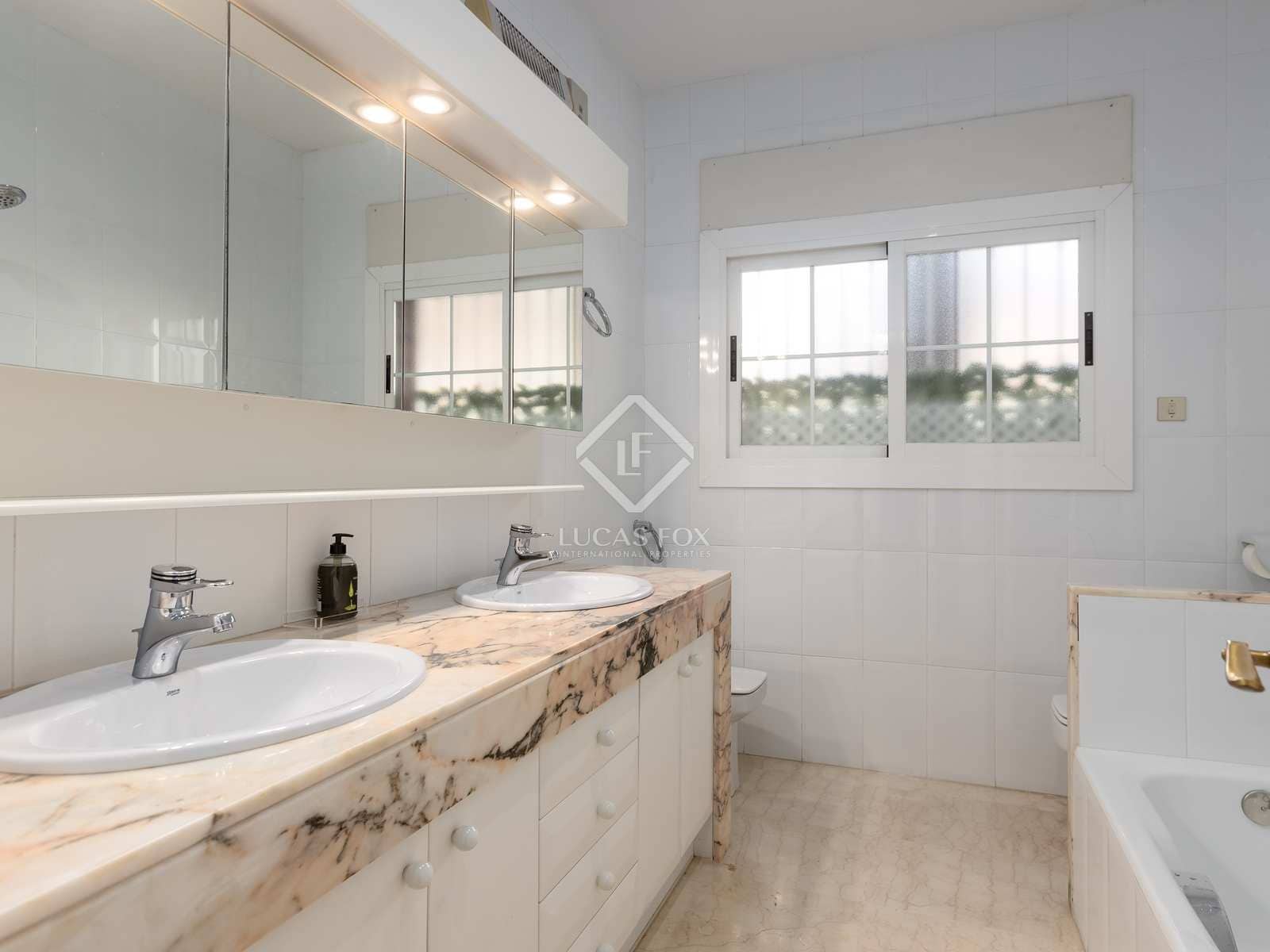 7 soveværelse Villa til salg i Vilassar de Dalt med swimmingpool garage - € 1.000.000 (Ref: 8109562)