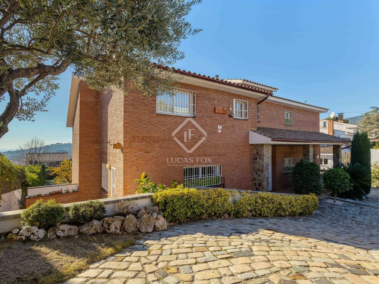 7 soveværelse Villa til salg i Vilassar de Dalt med swimmingpool garage - € 1.000.000 (Ref: 8109562)