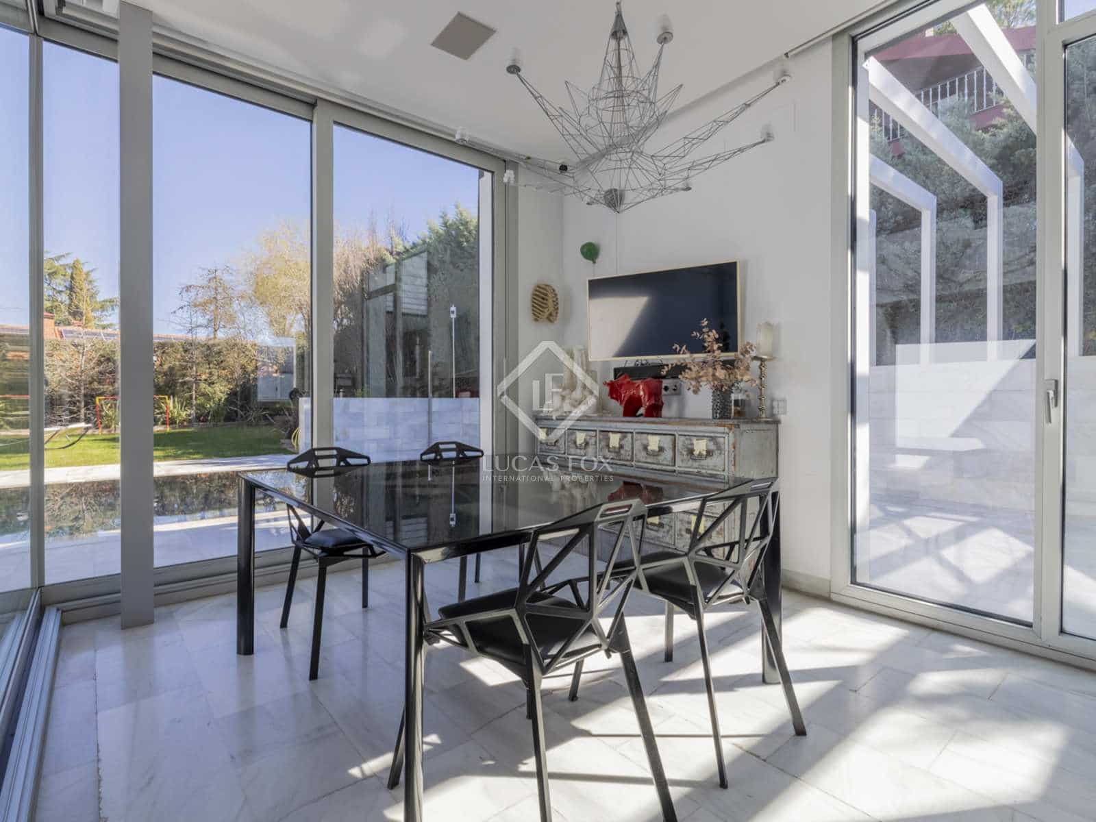 6 soveværelse Villa til salg i Boadilla del Monte med swimmingpool garage - € 1.730.000 (Ref: 8116011)