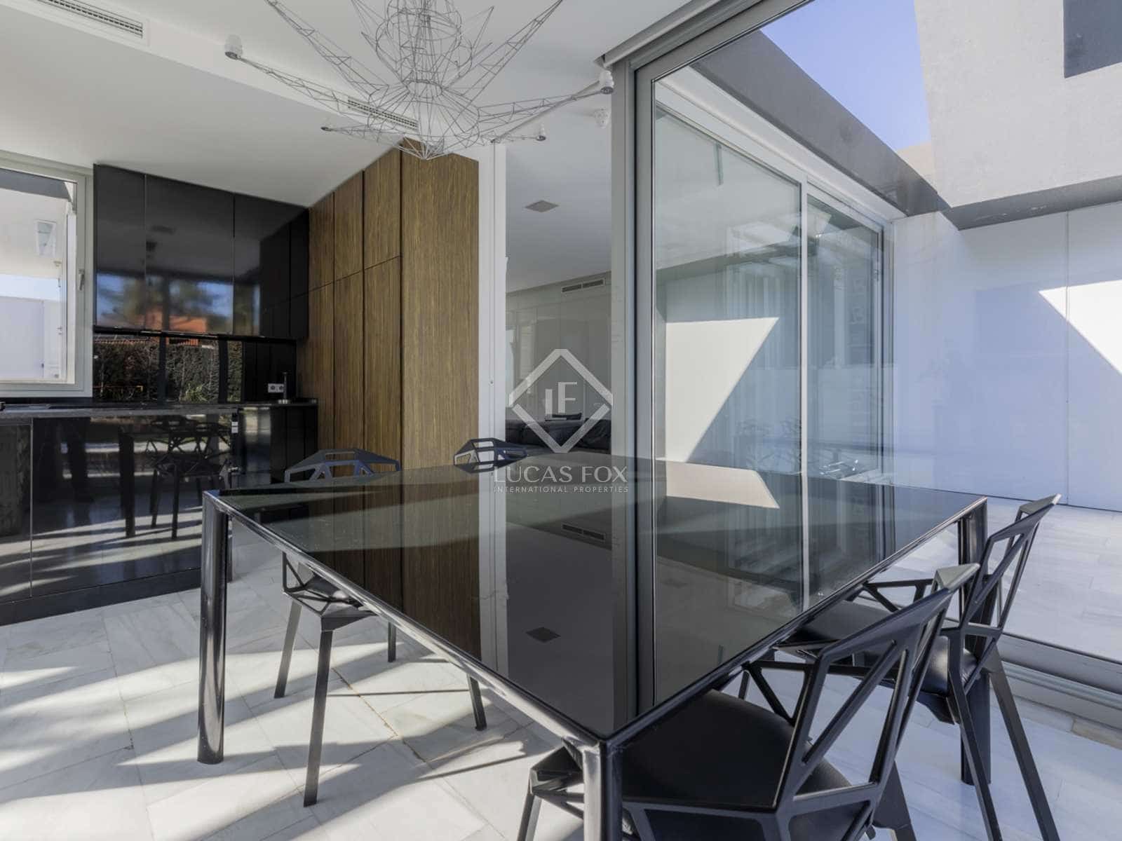 6 soveværelse Villa til salg i Boadilla del Monte med swimmingpool garage - € 1.730.000 (Ref: 8116011)