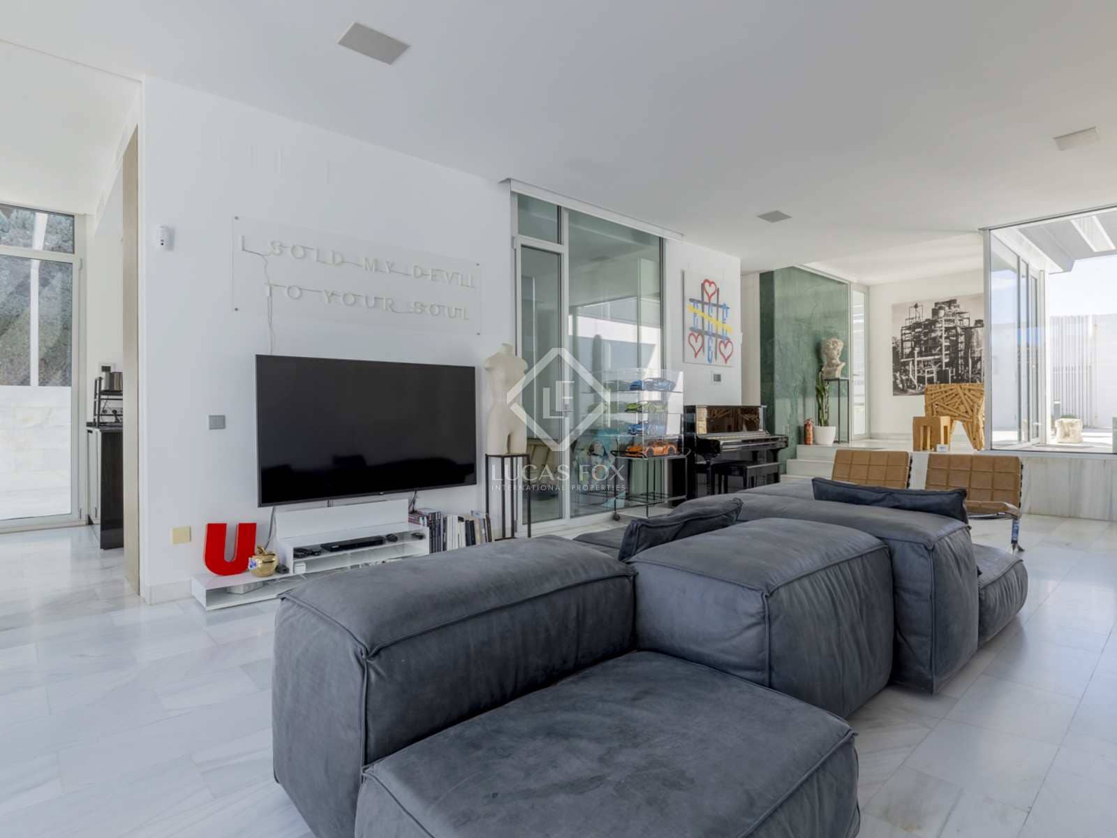 6 soveværelse Villa til salg i Boadilla del Monte med swimmingpool garage - € 1.730.000 (Ref: 8116011)