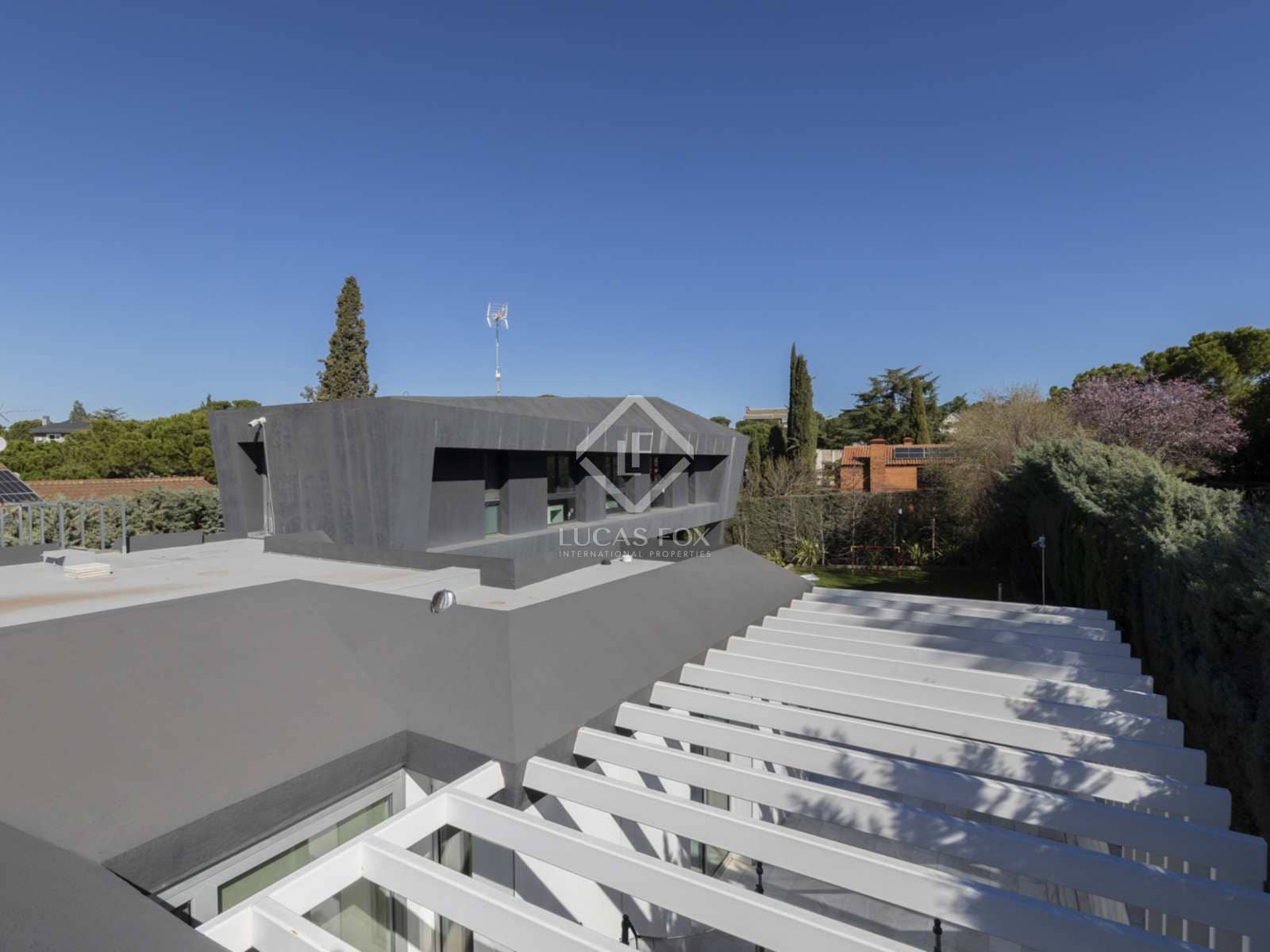 6 soveværelse Villa til salg i Boadilla del Monte med swimmingpool garage - € 1.730.000 (Ref: 8116011)