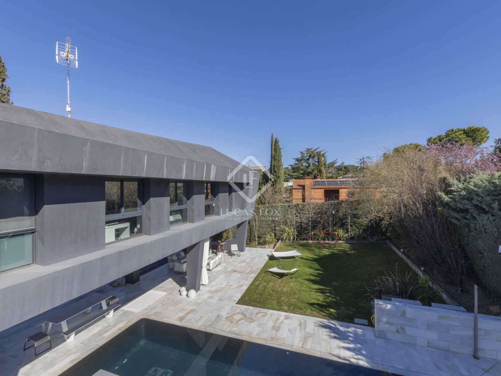 6 soveværelse Villa til salg i Boadilla del Monte med swimmingpool garage - € 1.730.000 (Ref: 8116011)