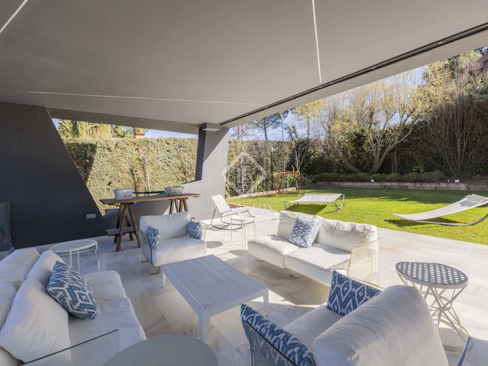 6 soveværelse Villa til salg i Boadilla del Monte med swimmingpool garage - € 1.730.000 (Ref: 8116011)