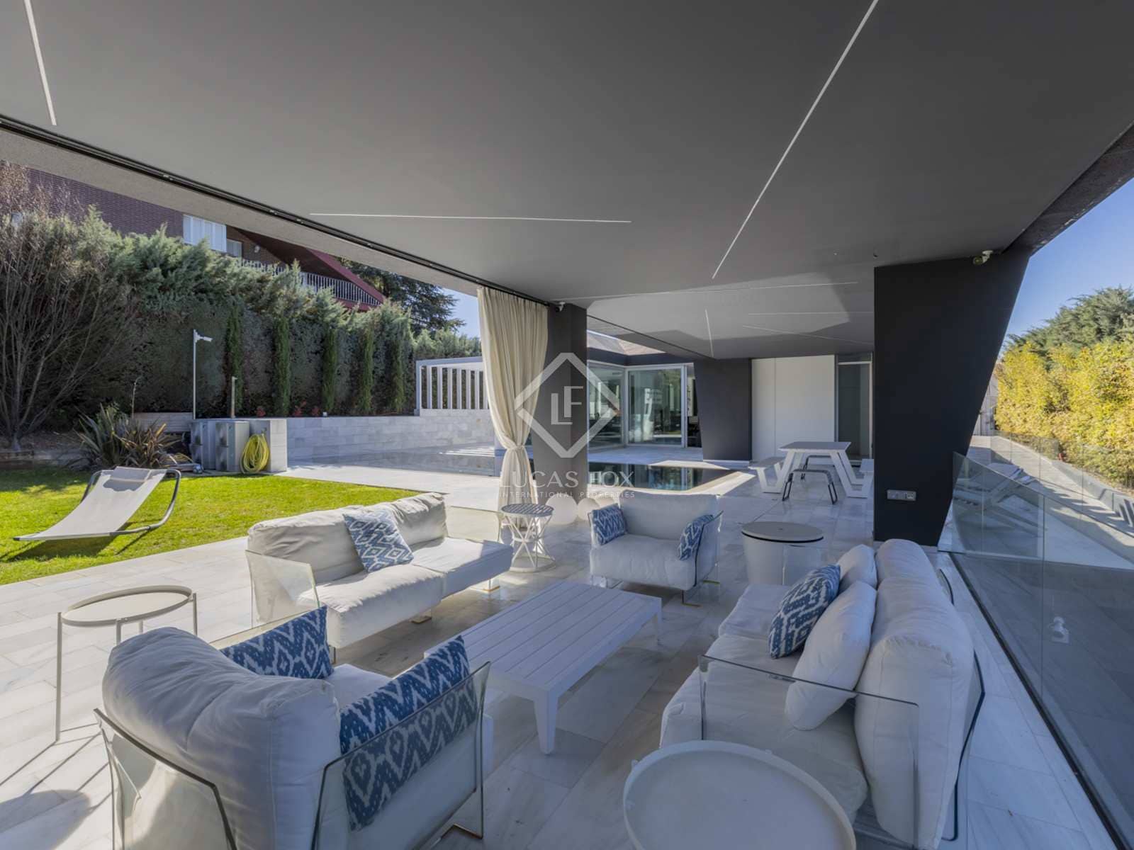 6 soveværelse Villa til salg i Boadilla del Monte med swimmingpool garage - € 1.730.000 (Ref: 8116011)