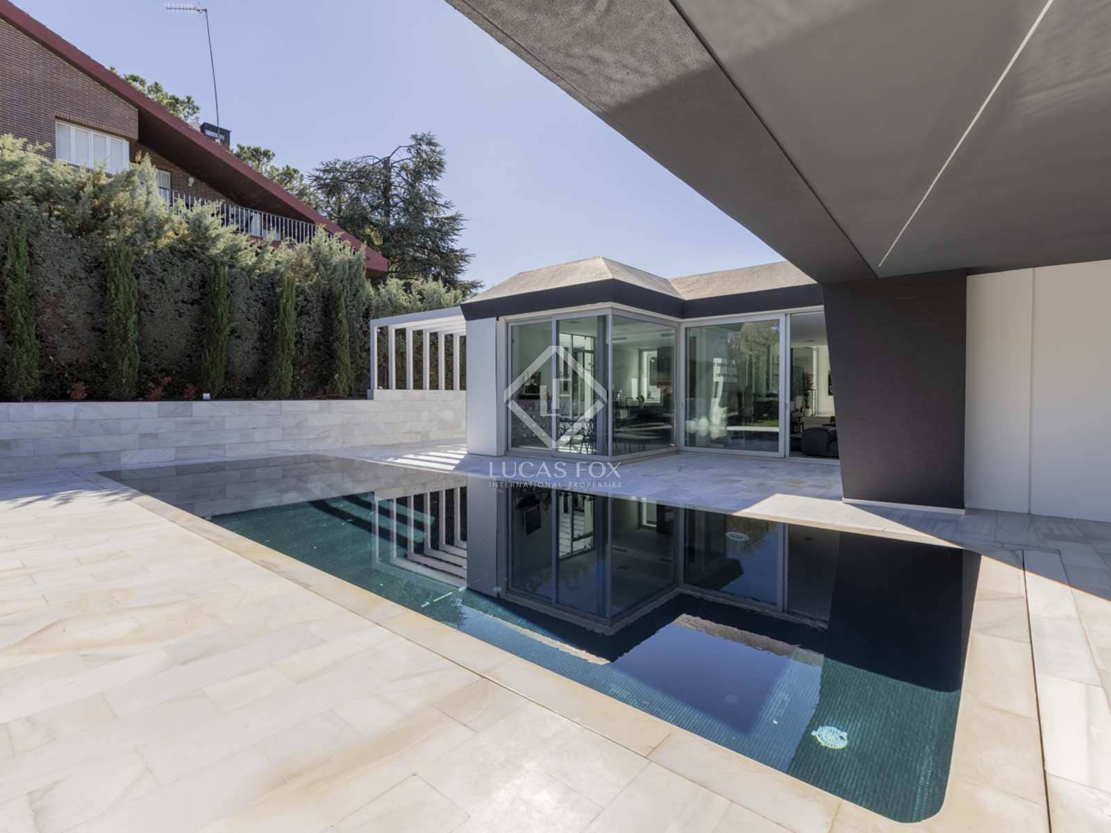 6 soveværelse Villa til salg i Boadilla del Monte med swimmingpool garage - € 1.730.000 (Ref: 8116011)