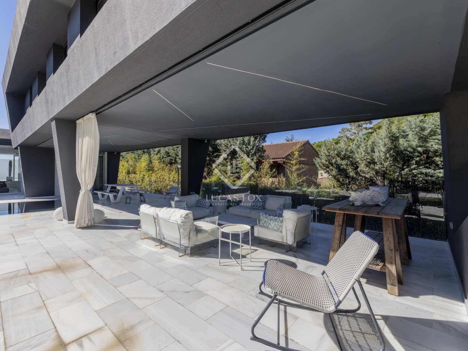 6 soveværelse Villa til salg i Boadilla del Monte med swimmingpool garage - € 1.730.000 (Ref: 8116011)