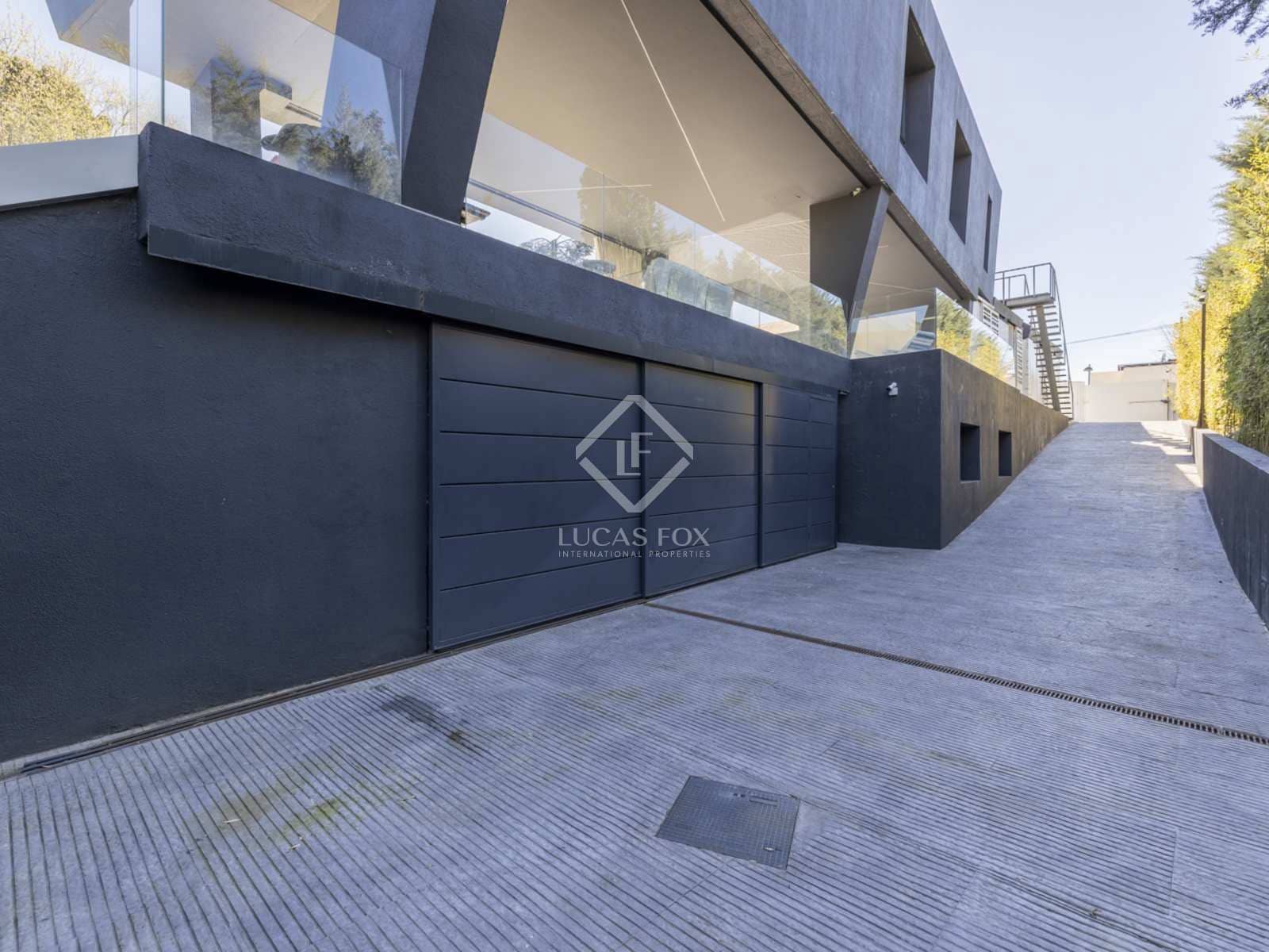 6 soveværelse Villa til salg i Boadilla del Monte med swimmingpool garage - € 1.730.000 (Ref: 8116011)