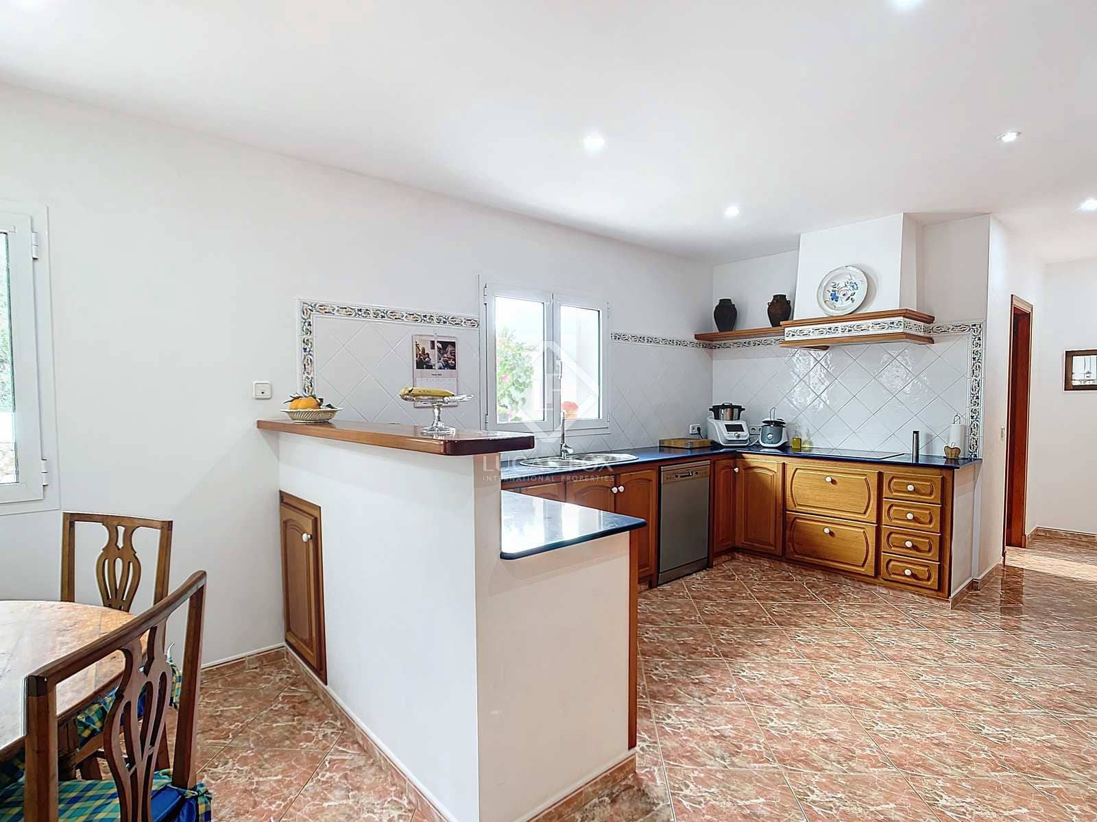 4 soveværelse Villa til salg i Ciutadella de Menorca med swimmingpool garage - € 1.450.000 (Ref: 8118645)