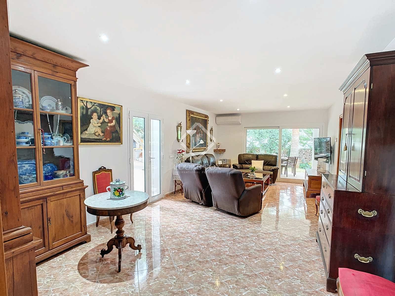 4 soveværelse Villa til salg i Ciutadella de Menorca med swimmingpool garage - € 1.450.000 (Ref: 8118645)