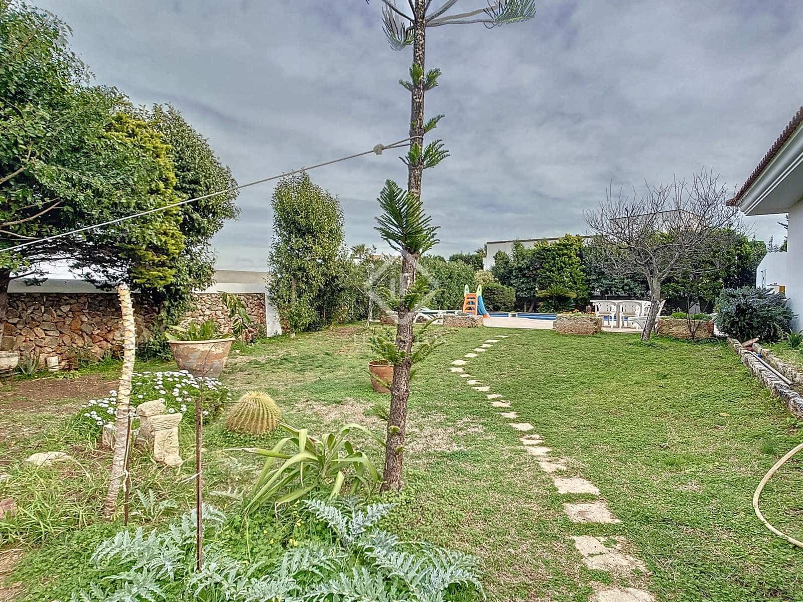 4 soveværelse Villa til salg i Ciutadella de Menorca med swimmingpool garage - € 1.450.000 (Ref: 8118645)