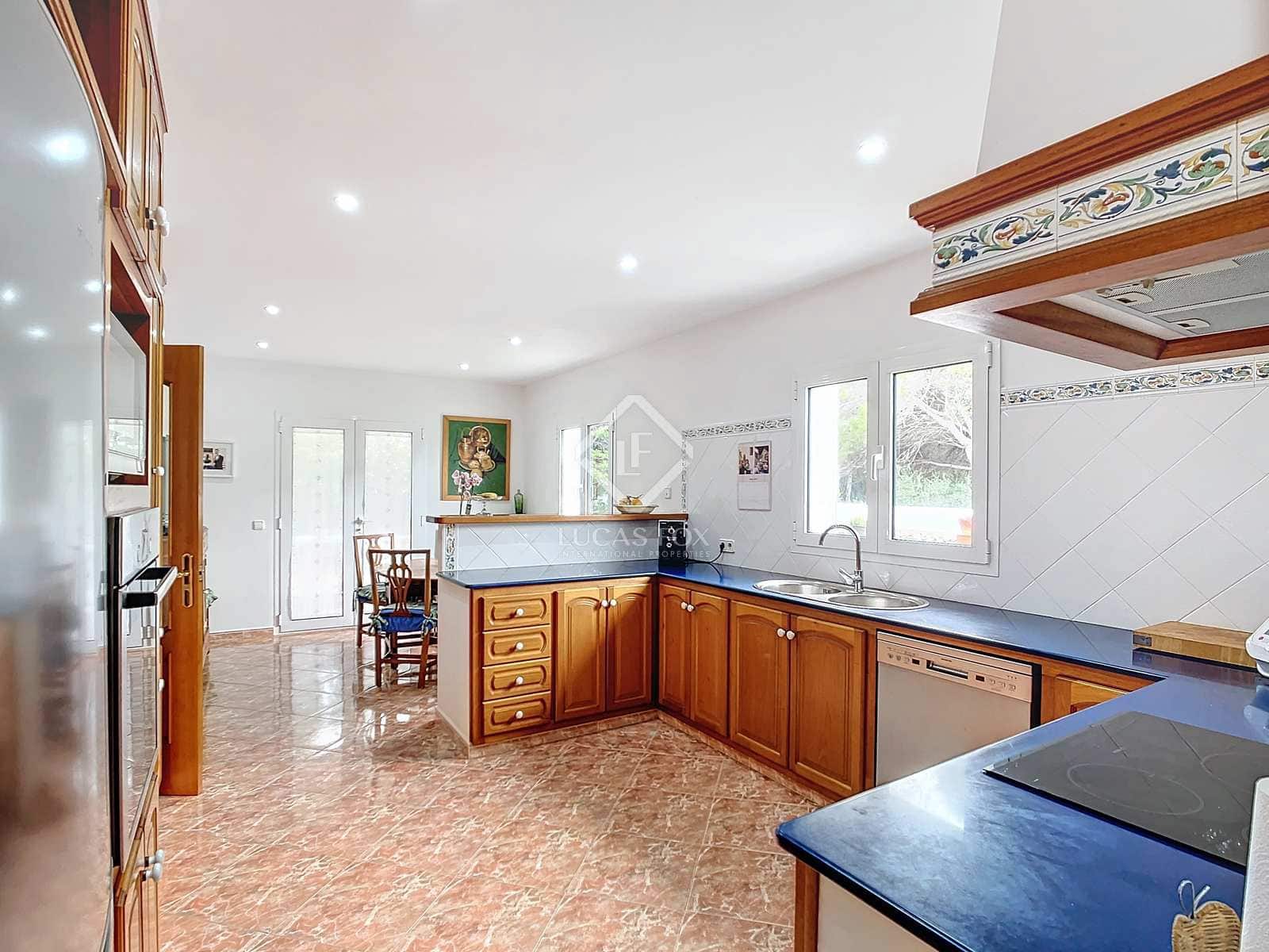 4 soveværelse Villa til salg i Ciutadella de Menorca med swimmingpool garage - € 1.450.000 (Ref: 8118645)