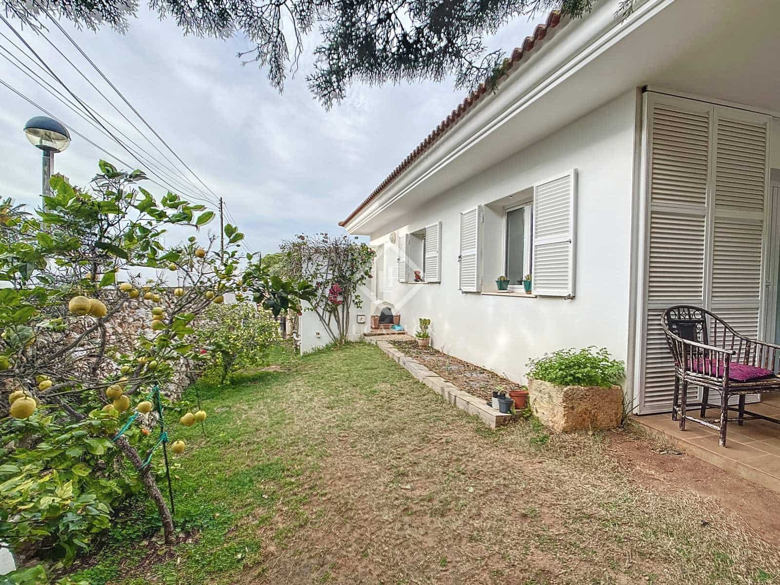 4 soveværelse Villa til salg i Ciutadella de Menorca med swimmingpool garage - € 1.450.000 (Ref: 8118645)