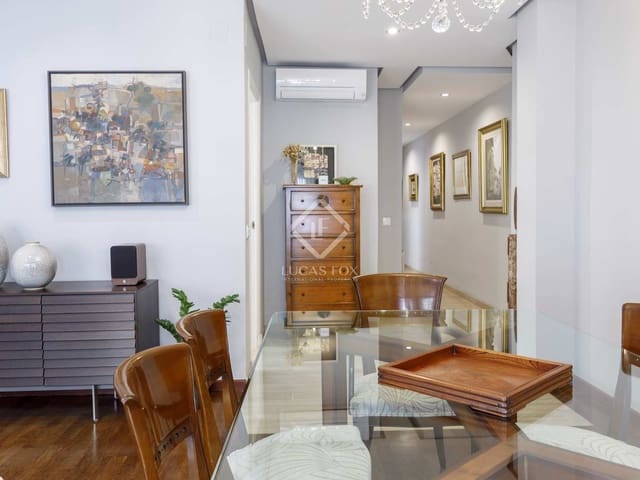 Apartamento de 3 habitaciones en València ciudad en alquiler - 1.900 € (Ref: 8118650)