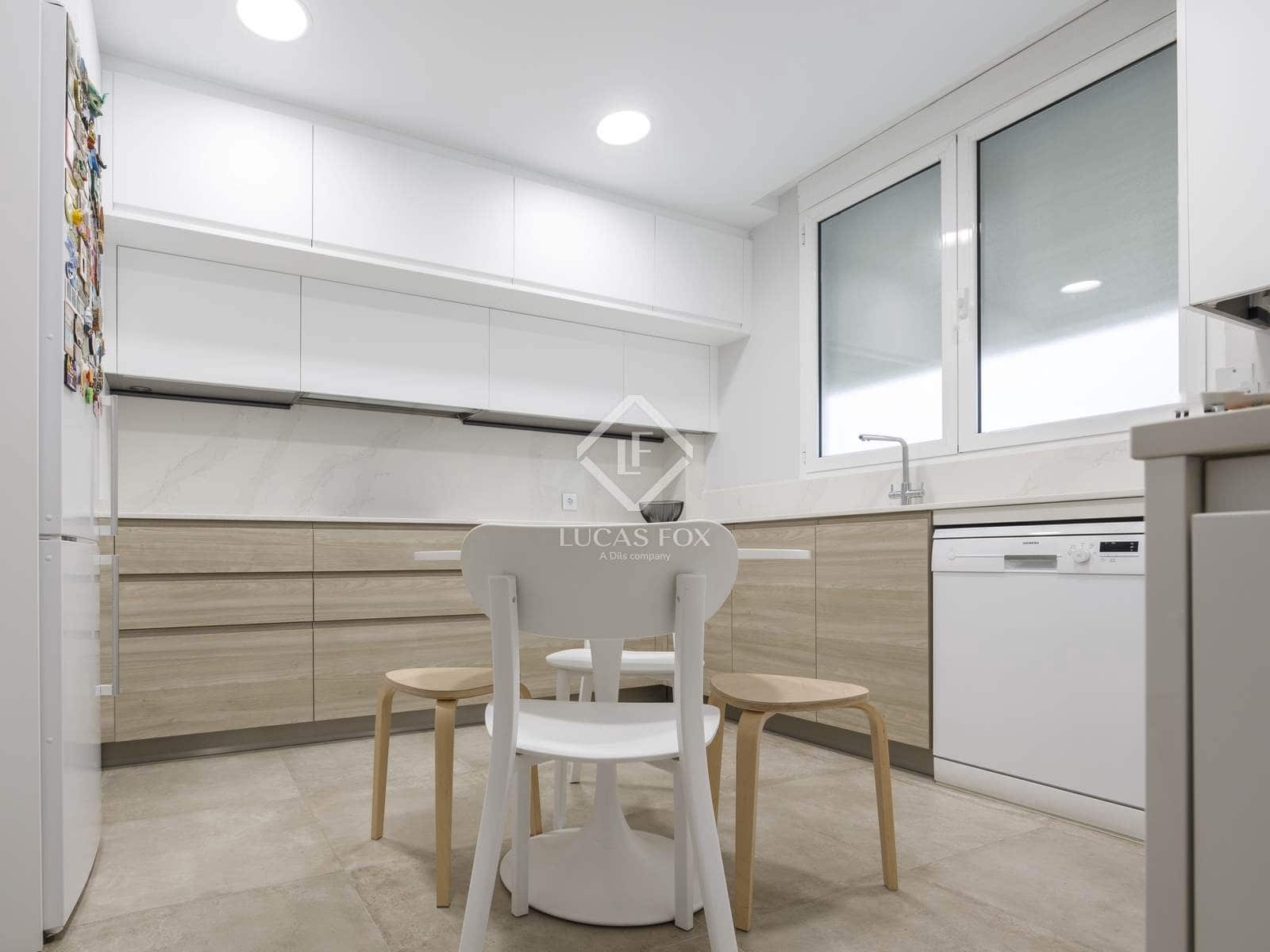 3 soveværelse Lejlighed til leje i Valencia by - € 1.900 (Ref: 8118650)