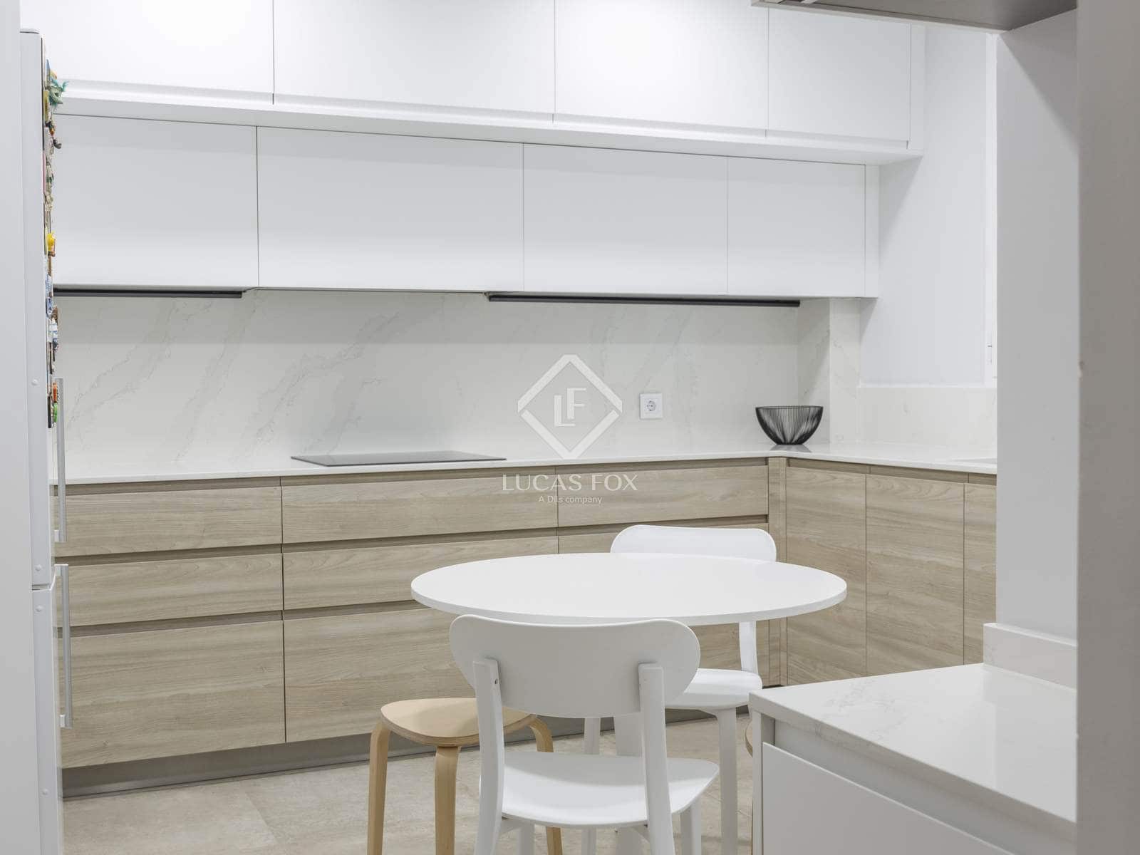 3 soveværelse Lejlighed til leje i Valencia by - € 1.900 (Ref: 8118650)