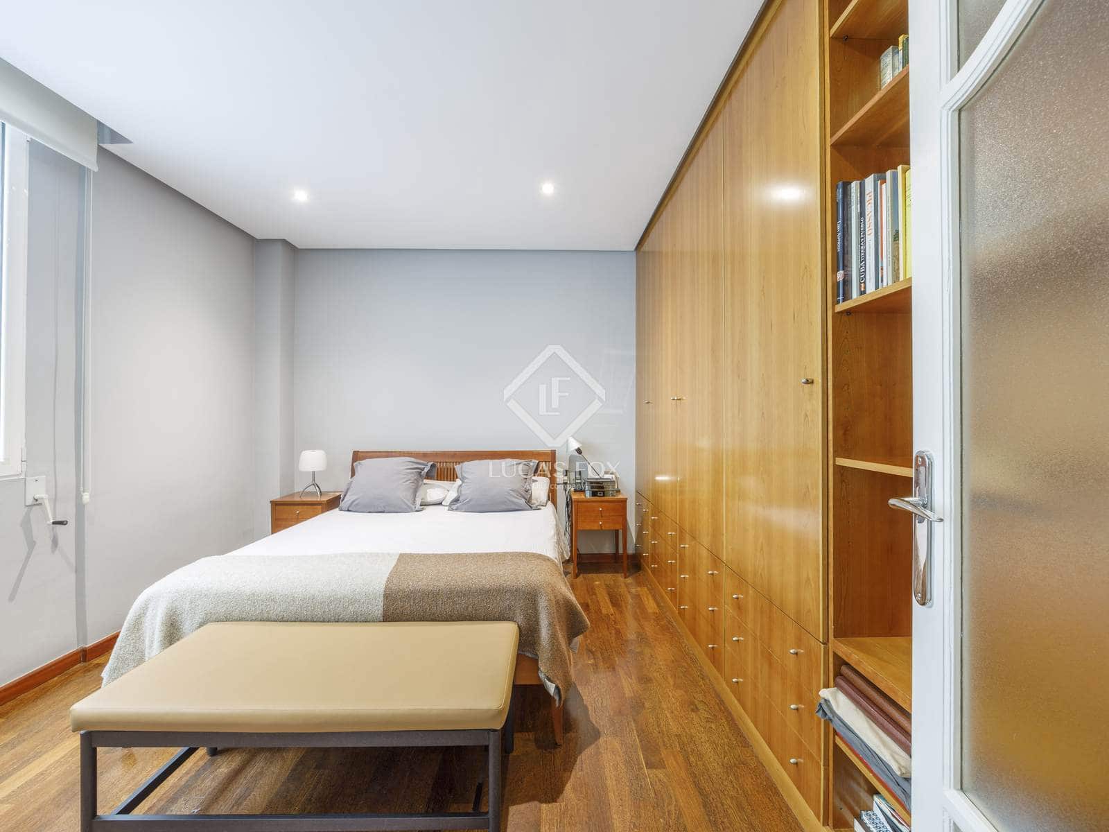 3 soveværelse Lejlighed til leje i Valencia by - € 1.900 (Ref: 8118650)