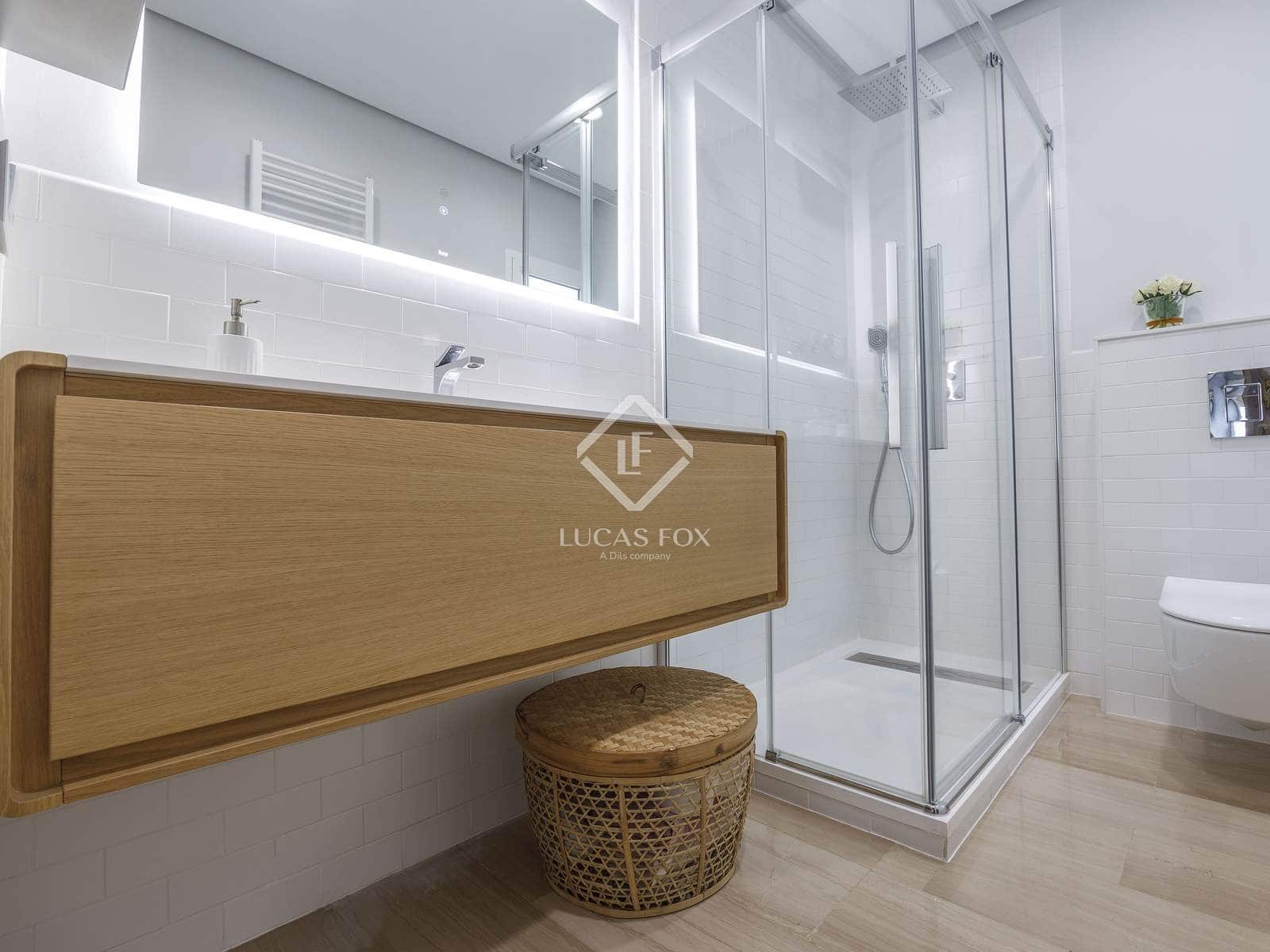 3 soveværelse Lejlighed til leje i Valencia by - € 1.900 (Ref: 8118650)