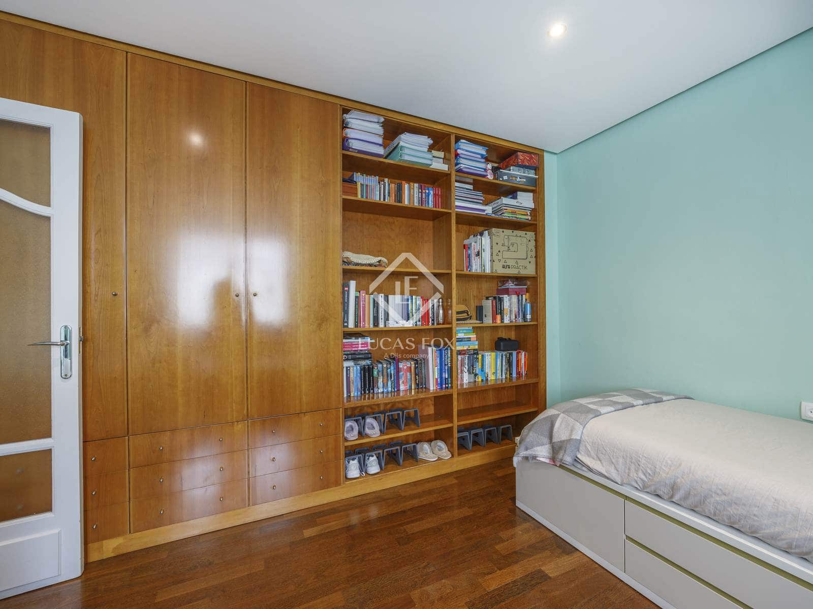 3 soveværelse Lejlighed til leje i Valencia by - € 1.900 (Ref: 8118650)