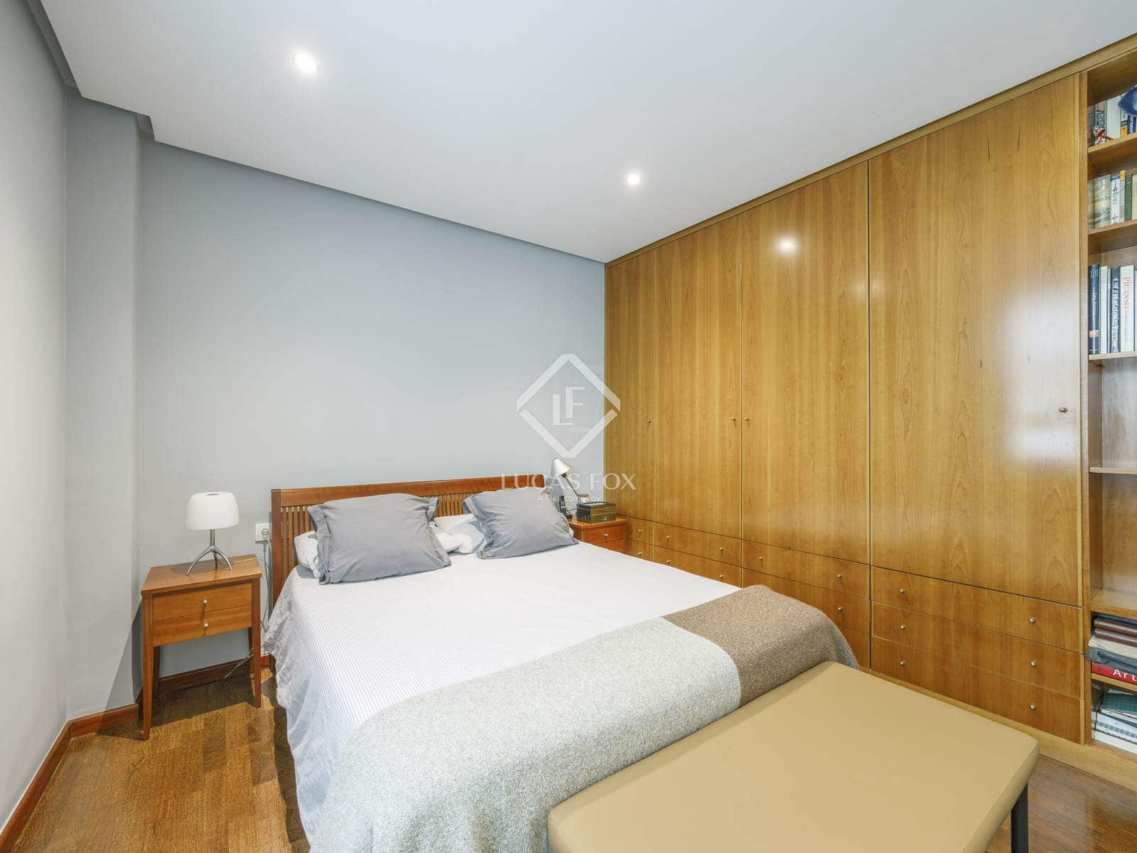 3 soveværelse Lejlighed til leje i Valencia by - € 1.900 (Ref: 8118650)