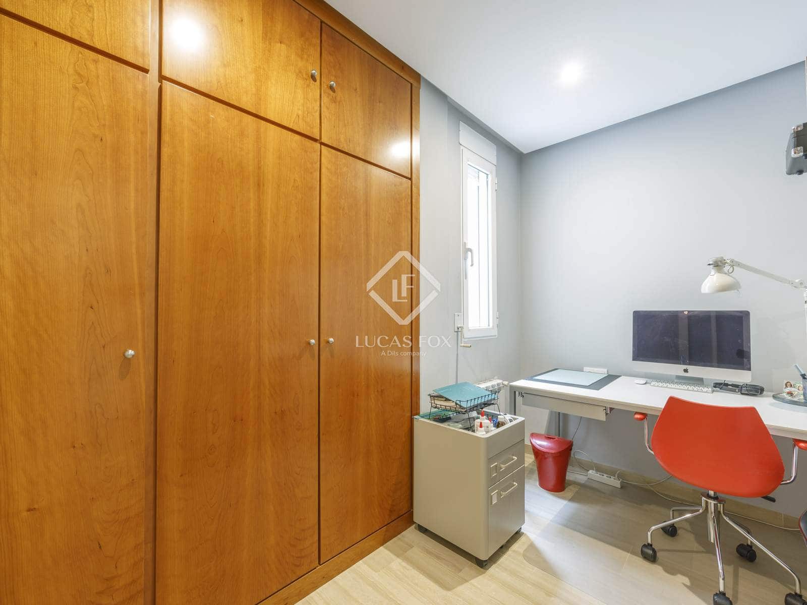 3 soveværelse Lejlighed til leje i Valencia by - € 1.900 (Ref: 8118650)