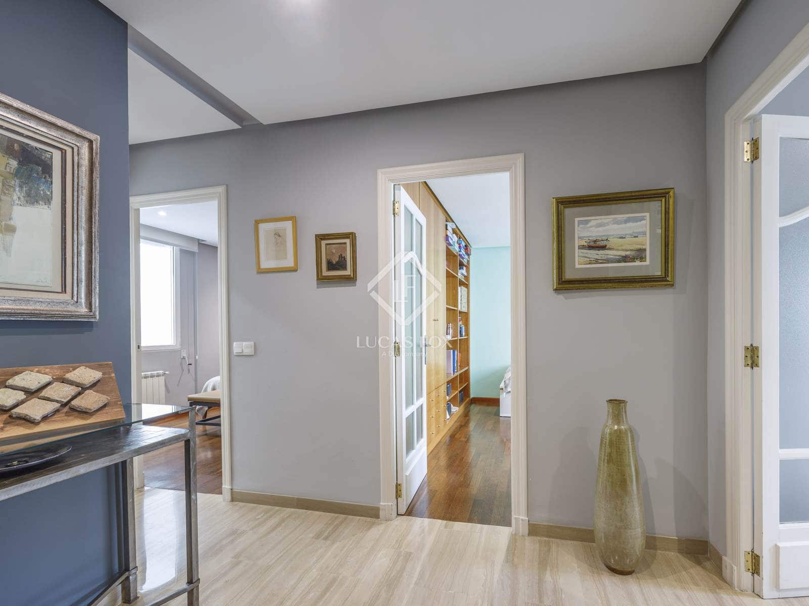 3 soveværelse Lejlighed til leje i Valencia by - € 1.900 (Ref: 8118650)