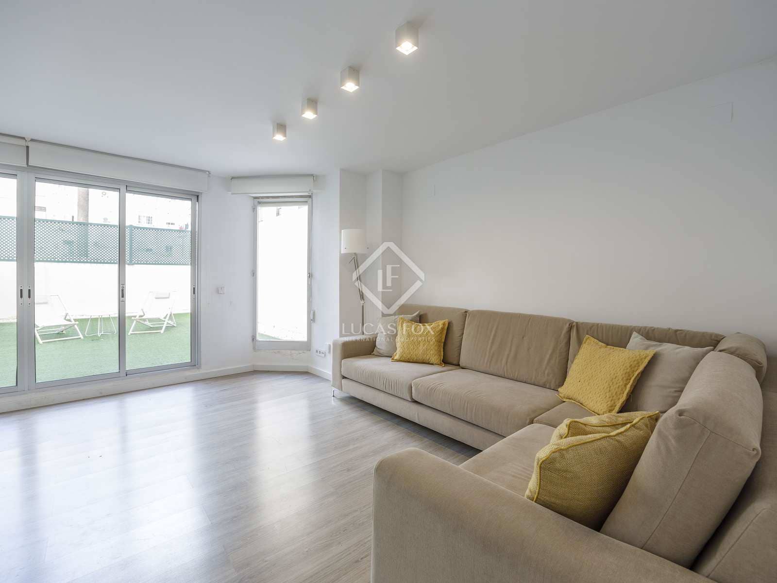 2 makuuhuone Huoneisto vuokrattavana paikassa Valencia kaupunki - 2 600 € (Ref: 8118652)