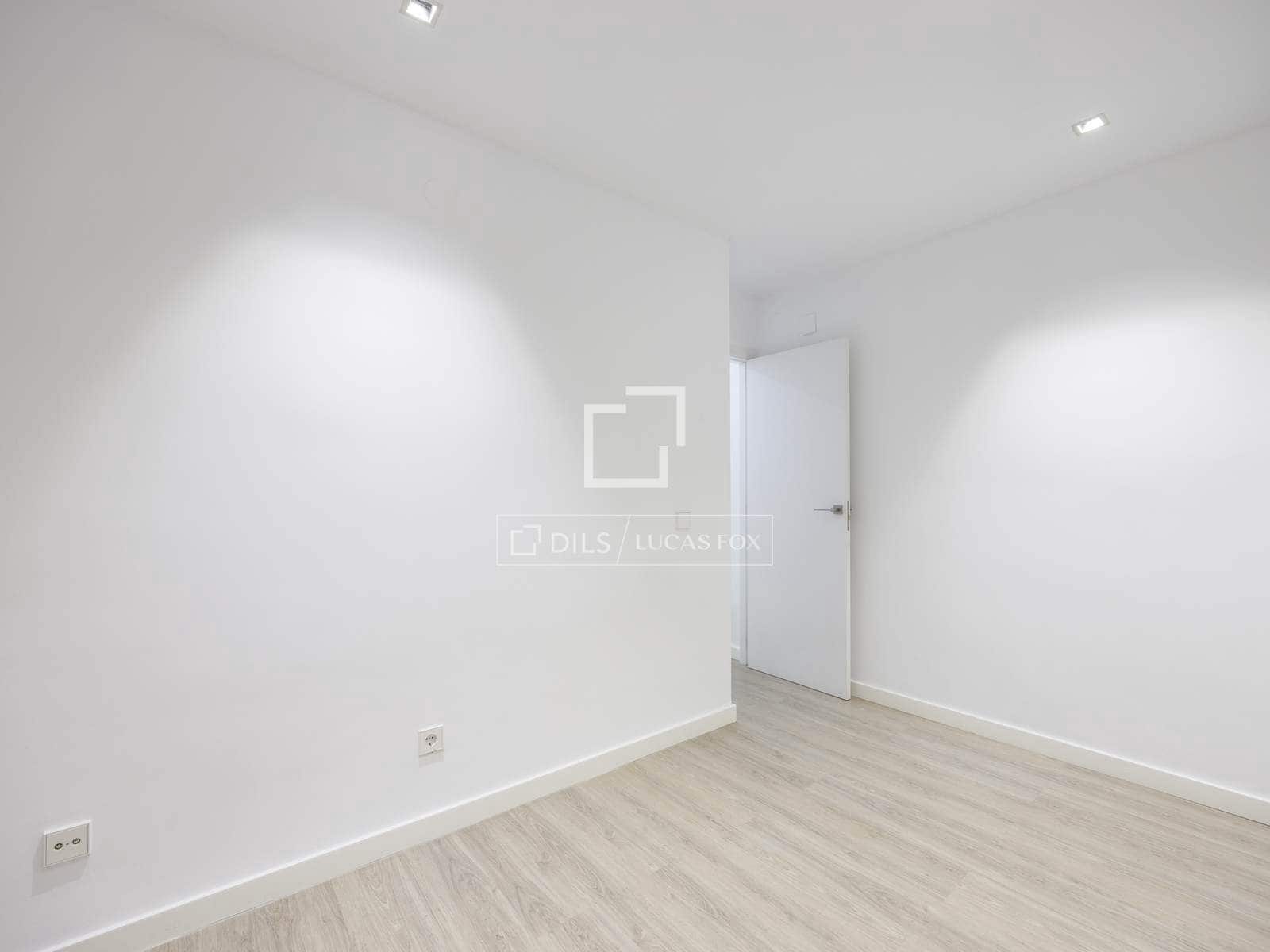 2 makuuhuone Huoneisto vuokrattavana paikassa Valencia kaupunki - 2 600 € (Ref: 8118652)