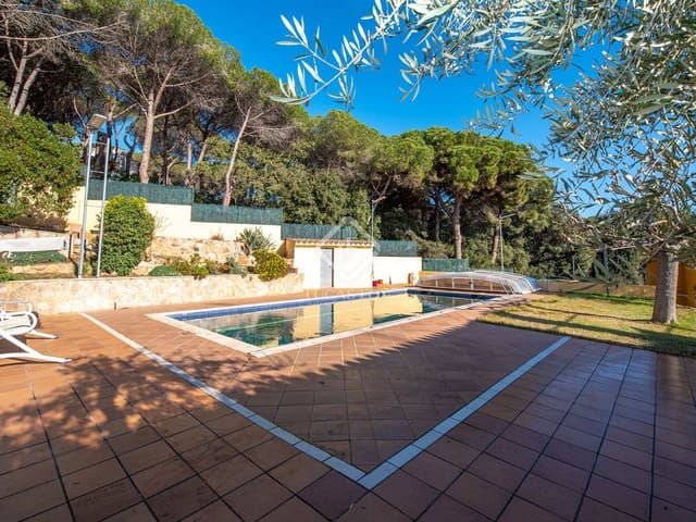 5 chambre Villa/Maison à vendre à Platja d'Aro, Castell-Platja d'Aro avec piscine garage - 1 150 000 € (Ref: 8123100)