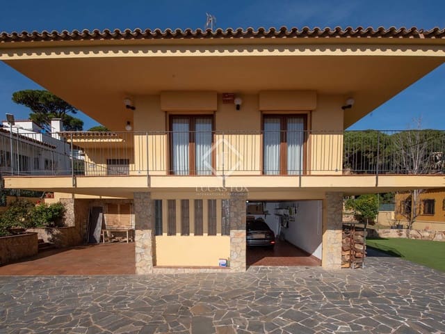 5 chambre Villa/Maison à vendre à Platja d'Aro, Castell-Platja d'Aro avec piscine garage - 1 150 000 € (Ref: 8123100)
