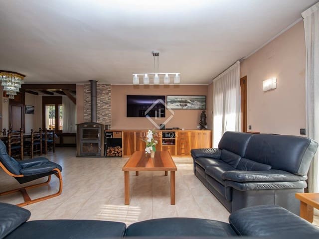 5 sovrum Villa till salu i Platja d'Aro, Castell-Platja d'Aro med pool garage - 1 150 000 € (Ref: 8123100)