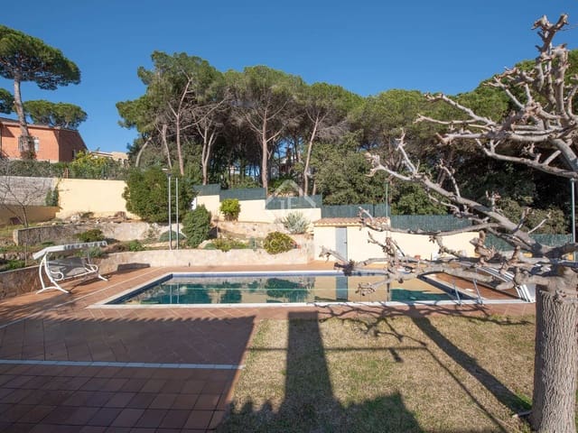 5 chambre Villa/Maison à vendre à Platja d'Aro, Castell-Platja d'Aro avec piscine garage - 1 150 000 € (Ref: 8123100)